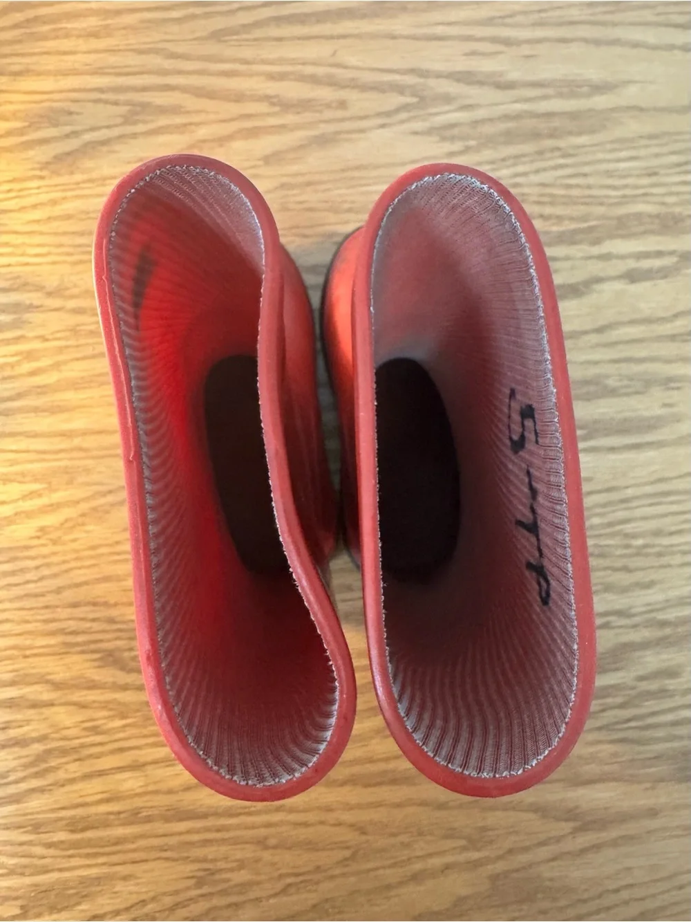 Adorable Kids Childs Red Rain Boots - Size 7